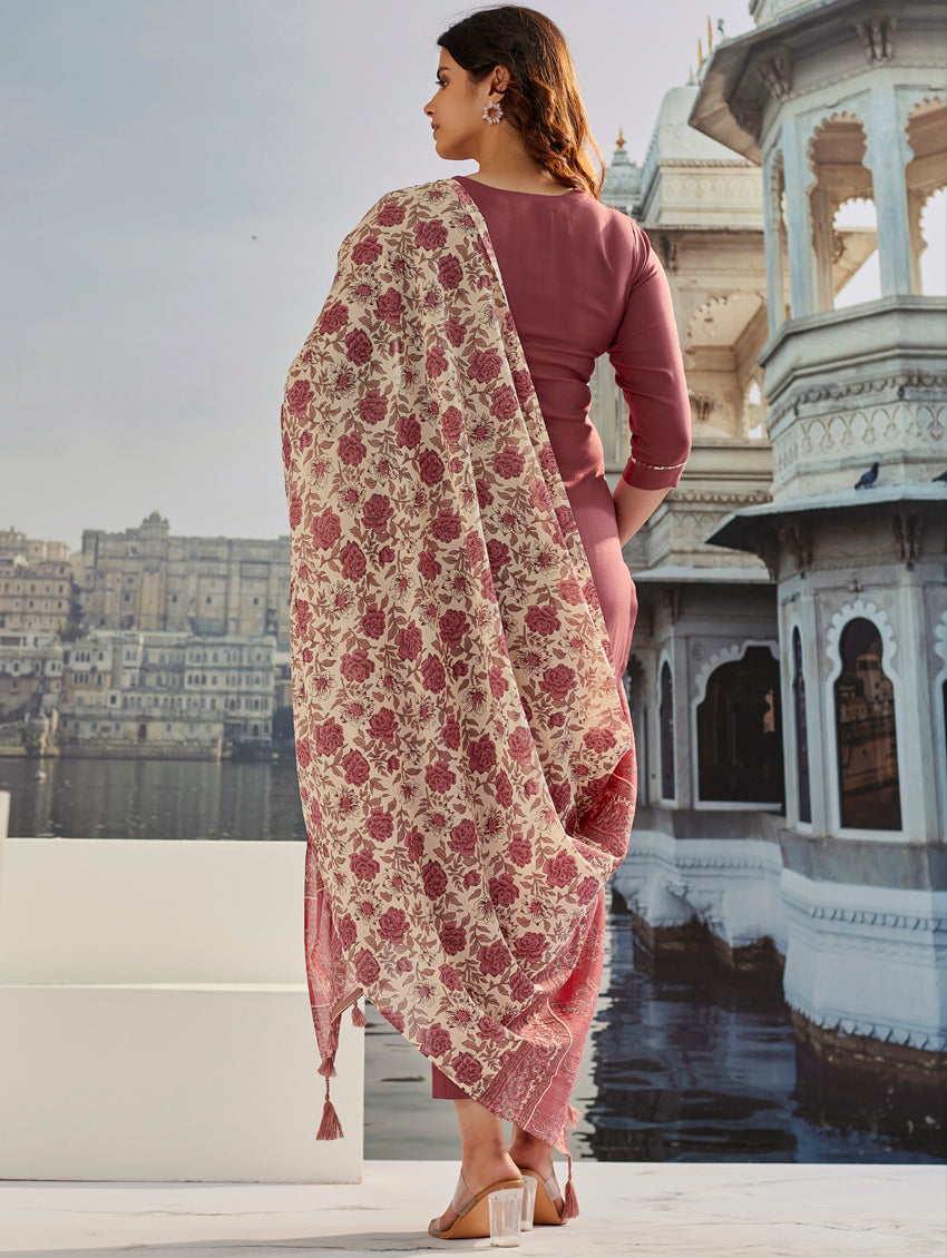 Women Embroidered Kurta With Pant & Dupatta