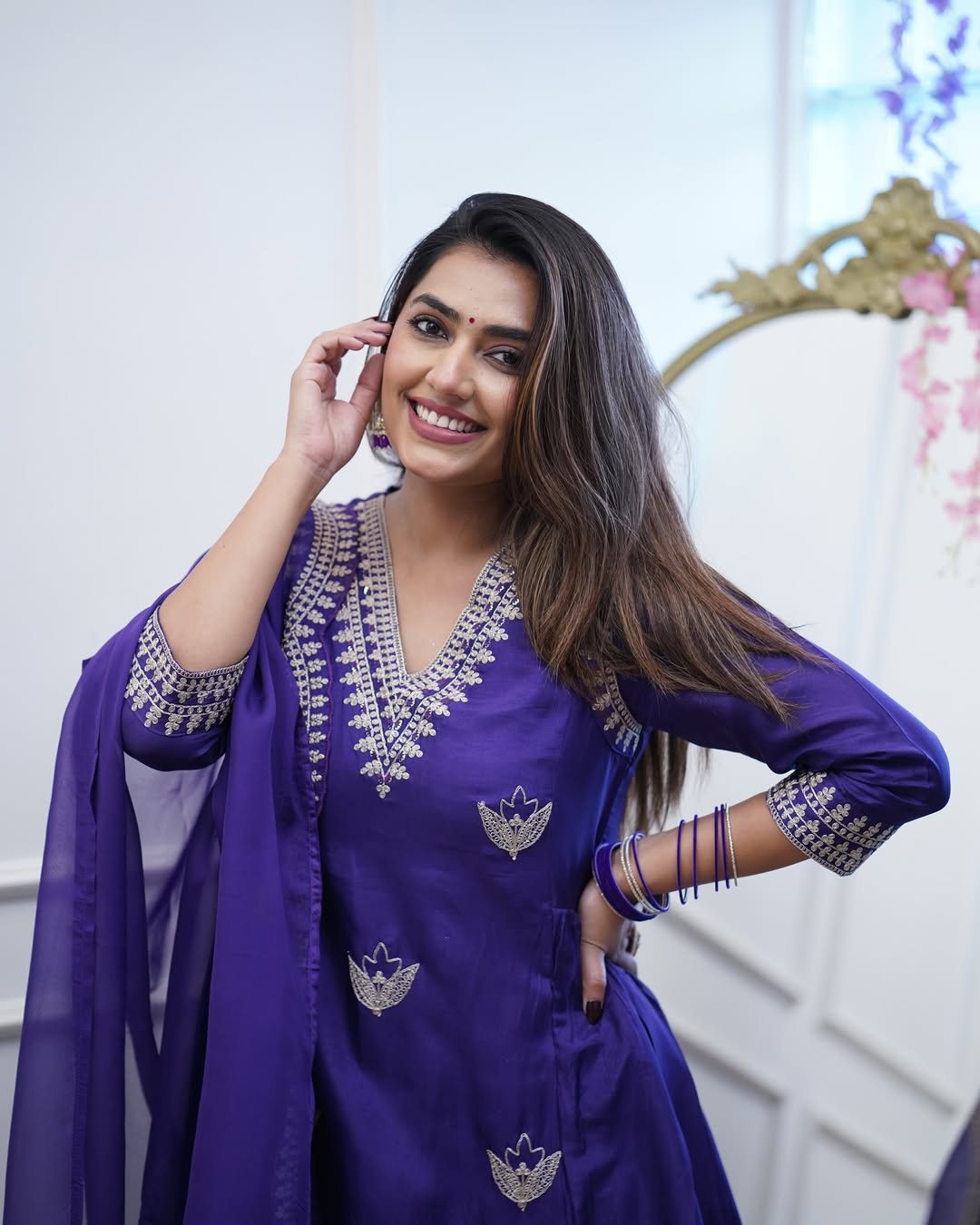 Women Embroidered Regular Kurta With Trousers & With Dupatta