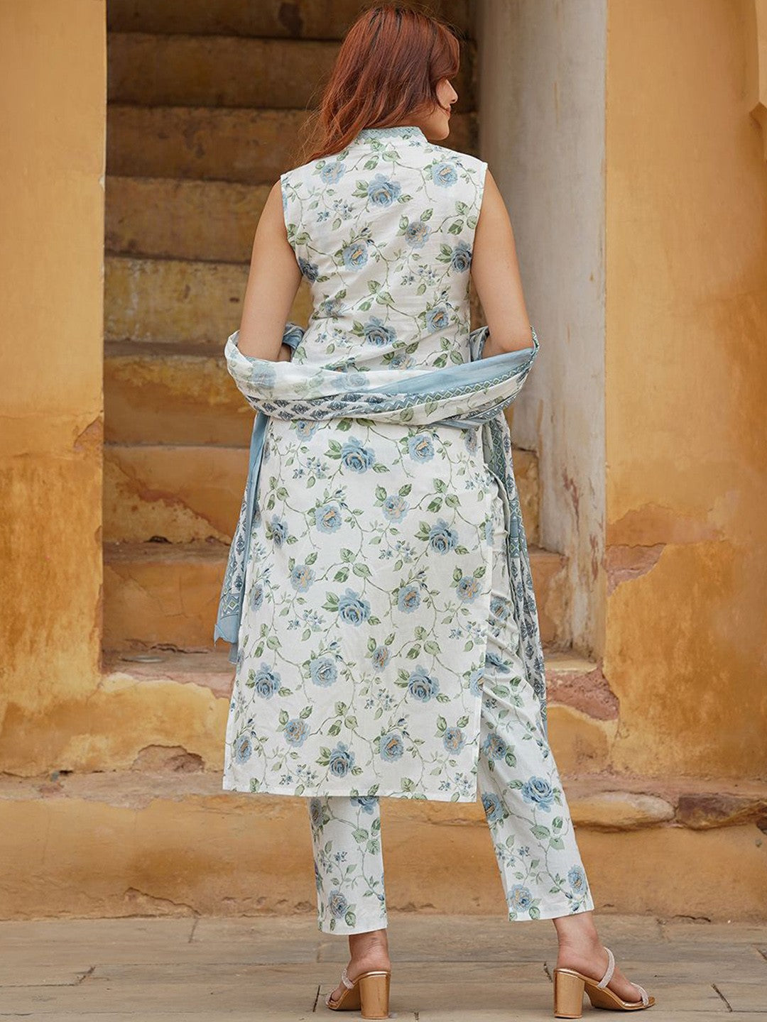 Women Floral Printed Kurti With Pant & Dupatta