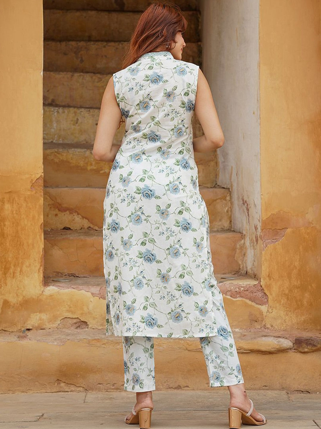 Women Floral Printed Kurti With Pant & Dupatta
