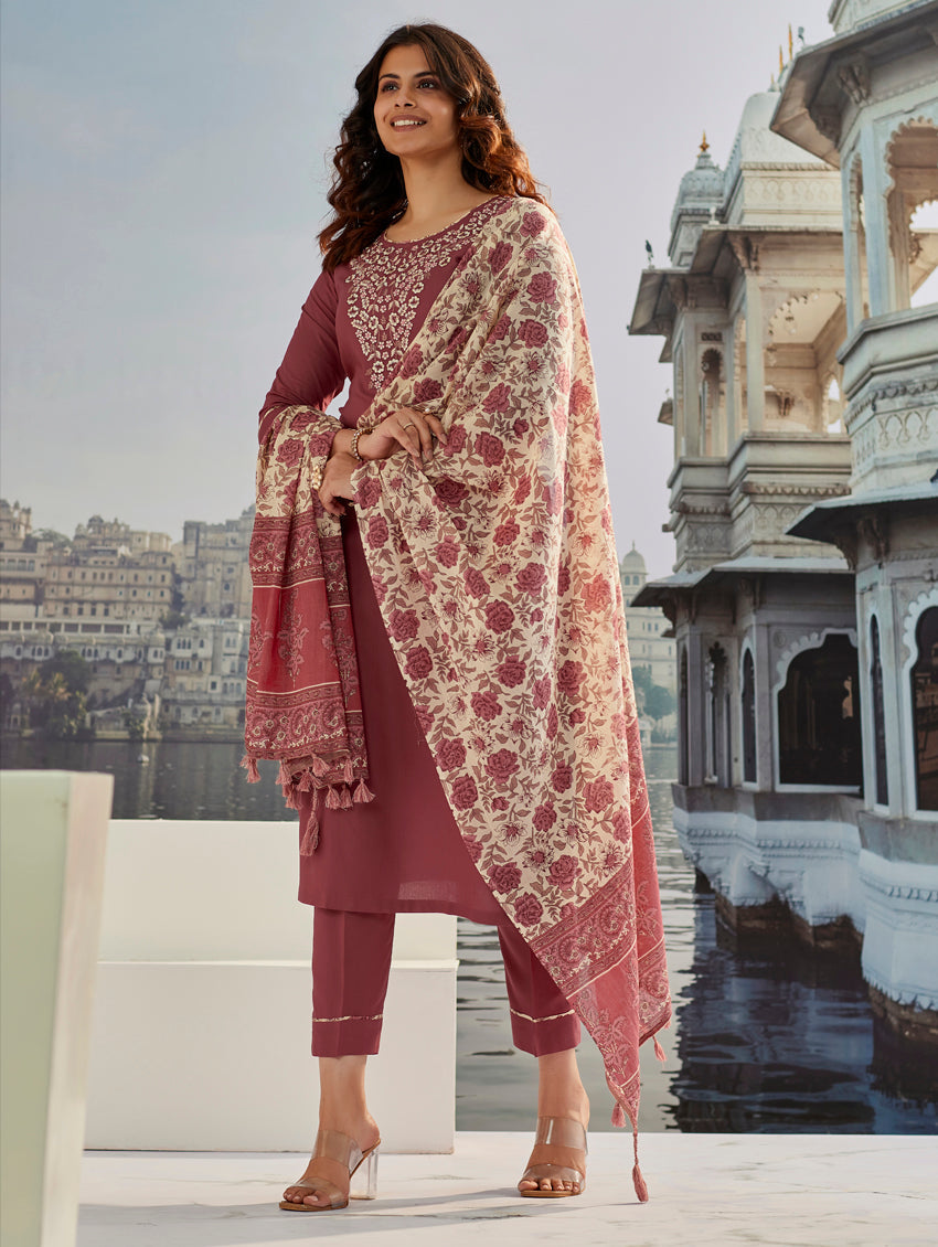 Women Embroidered Kurta With Pant & Dupatta